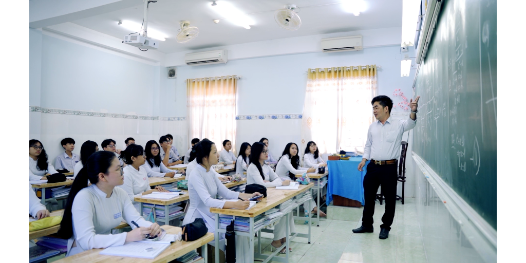 Trường THCS & THPT Trần Cao Vân