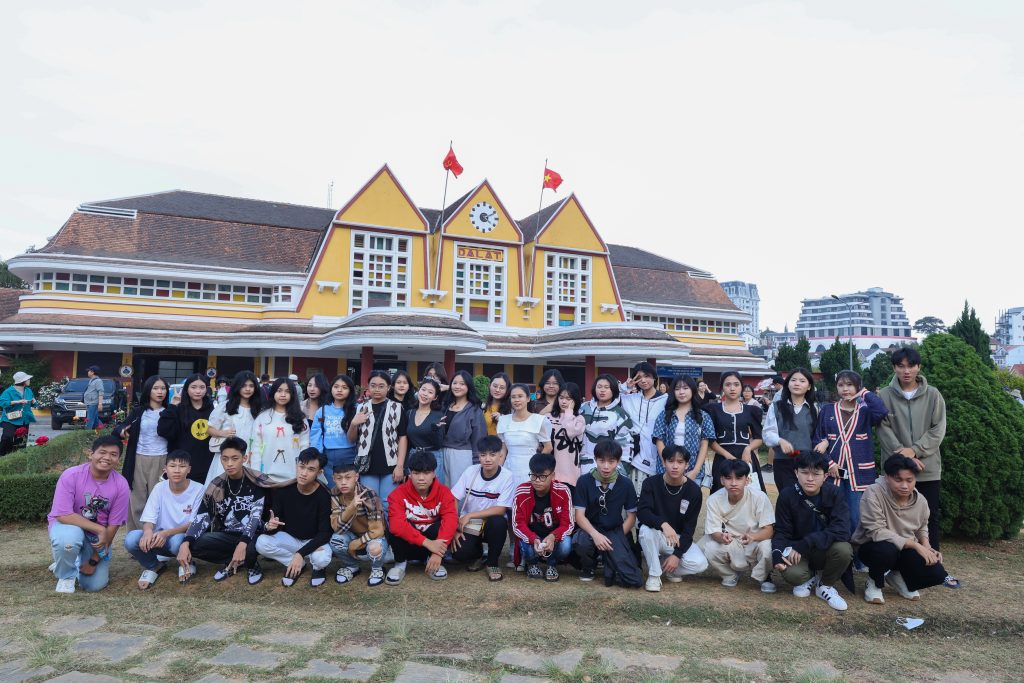 Trường THCS & THPT Trần Cao Vân